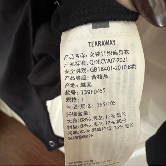 Abercrombie & Fitch Long-Sleeve Mesh Slash Bodysuit, Large - Picture 6 of 6